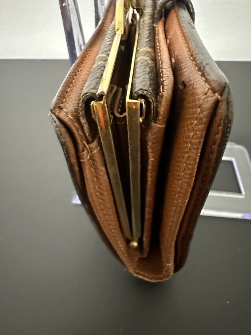 EUC Vintage Louis Vuitton Monogram Bifold Snap Wallet w Gold  Coin Closure